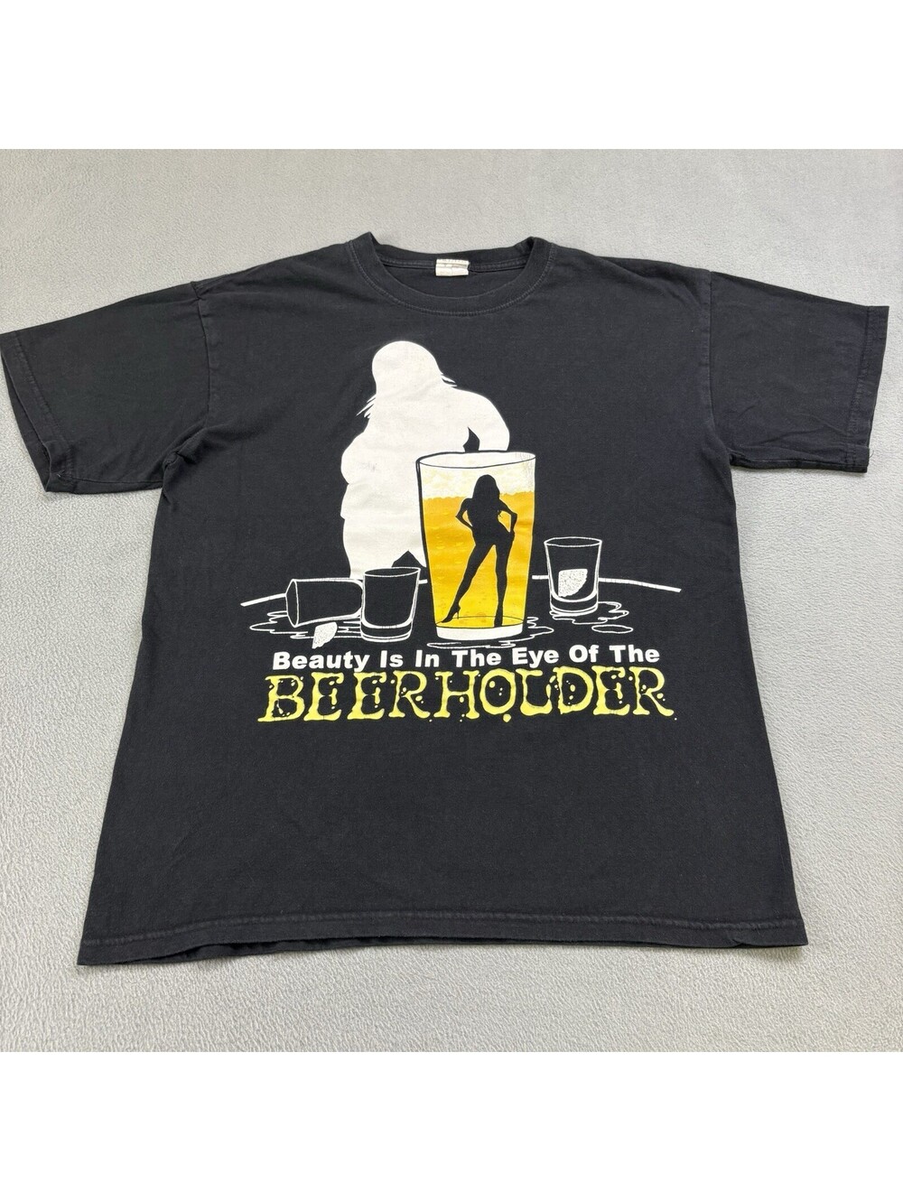 Beauty Is In The Eye Of The Beer Holder T Shirt Size Medium
